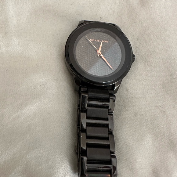 Michael Kors watch - Picture 4 of 4